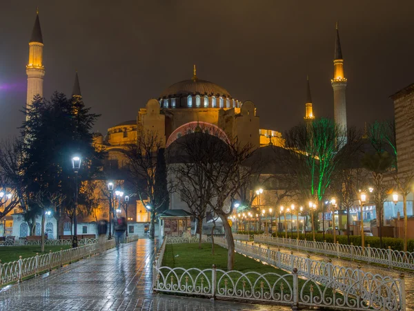 Hagia Sophia ночью — стоковое фото