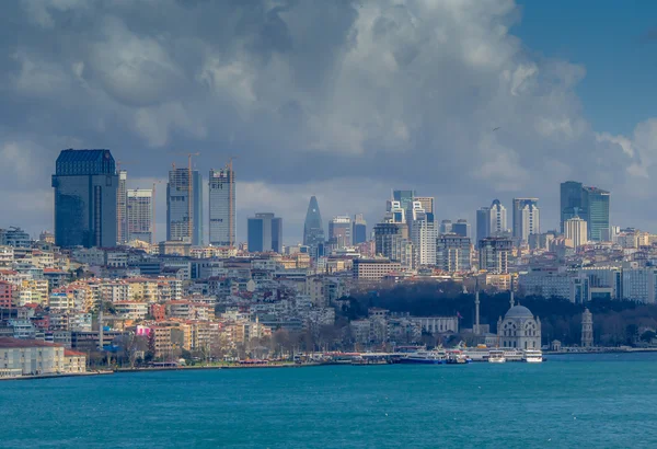イスタンブール市のスカイライン — ストック写真