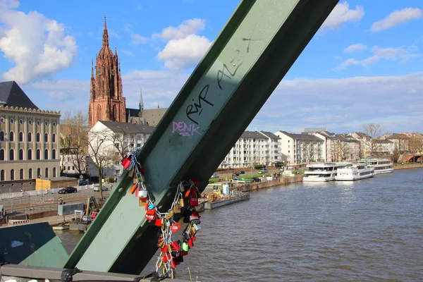 Il ponte dell'amore di Francoforte — Foto Stock