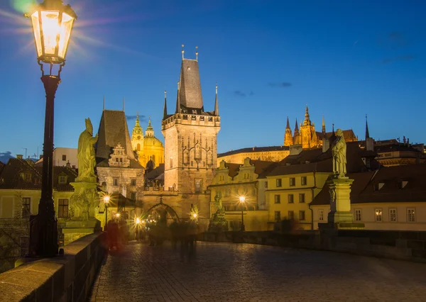 Prag 'daki Charles Köprüsü