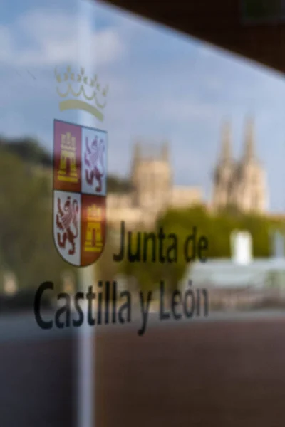 Burgos Spanje April 2021 Reflectie Van Kathedraal Van Burgos Een — Stockfoto