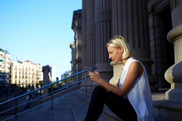 Bastante hipster chica tipo masaje —  Fotos de Stock