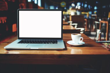 Bilgi içeriği veya kısa mesaj için kopya alanı ekranlı taşınabilir net-kitap