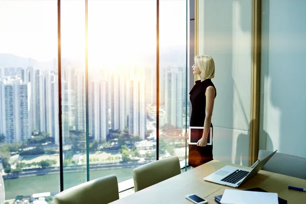 Woman boss with digital tablet — Stok fotoğraf