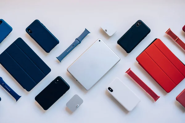 Vista Superior Colección Maquetas Teléfonos Móviles Tabletas Coloridas Cajas Compuestas — Foto de Stock