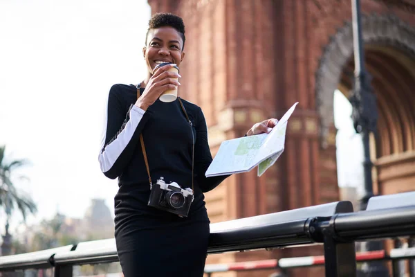 Low Angle Positive African American Woman Smiling Looking Away While — Stock Photo, Image