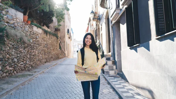 Cheerful Asian Female Casual Clothes Standing Street Old Building Looking — Stock Photo, Image