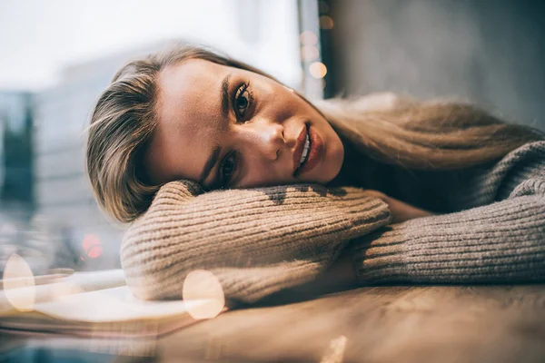 Close Portrait Pretty Caucasian Hipster Girl Years Old Enjoying Resting — Stock Photo, Image