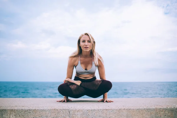 Young Slim Blond Female Black Leggings White Top Practicing Yoga — Stock Photo, Image