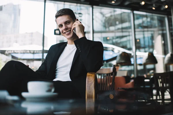 Concentrated Young Male Formal Wear Sitting Table Cafe While Talking — Stock Photo, Image