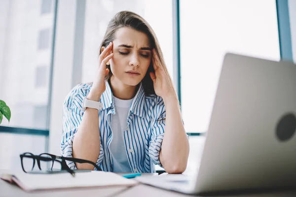 Stressed Female Freelancer Tired Bad Internet Connection Sitting Office Desktop — Stock Photo, Image