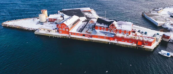 Vista Deslumbrante Olho Pássaro Fazenda Pesca Noruega Com Fachada Madeira — Fotografia de Stock