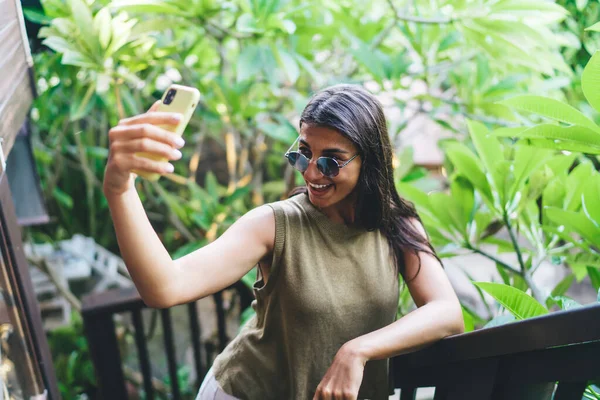 High Angle Cheerful Female Casual Outfit Sunglasses Smiling Taking Selfie — Stock Photo, Image
