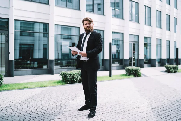 Full Body Confident Bearded Man Formal Wear Standing Pavement Modern — Stock Photo, Image