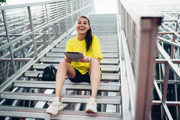 Cheerful Ethnic Female Casual Clothes Backpack Sitting Stairs Park Smiling — Stock Photo, Image