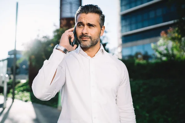 Caucasian Employer White Shirt Using Roaming Making International Service Call — Stock Photo, Image