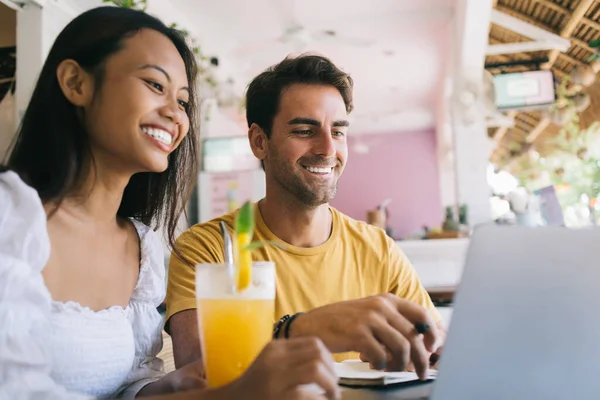 Cheerful 20S Hipster Guys Enjoying Searching Social Networks Share Media — Stock Photo, Image