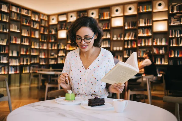 Young Smiling Female Eyeglasses Casual Clothes Happily Trying Tasty Dessert — Stock Photo, Image