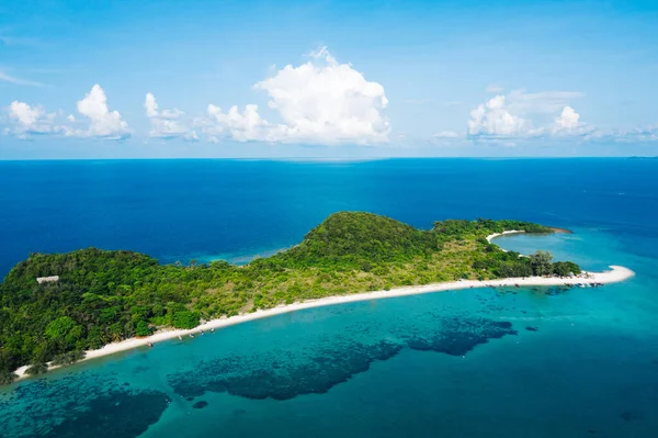 Paysage Aérien Île Pittoresque Avec Eau Cristalline Azur Végétation Verte — Photo