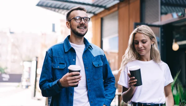 Positive Young Caucasian Hipster Couple Love Holding Coffee Cup Talking — Stock Photo, Image