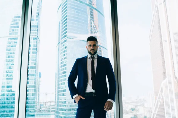 Elegant Focused Handsome Employee Formal Suit Standing Hand Pocket Workplace — Stock Photo, Image