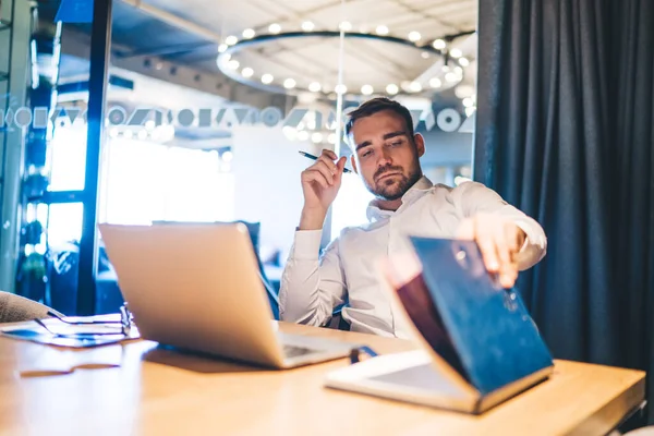 Concentrated Executive Man Formal Wear Pen Hand Working Startup Using — Stock Photo, Image