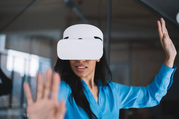 Dark Haired Female New White Headset Virtual Reality Smiling Raising — Stock Photo, Image