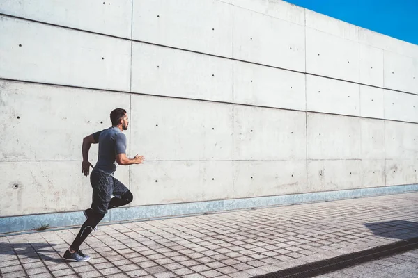 Strong Muscular Male Jogger Activewear Sneakers Having Morning Workout Increase — Stock Photo, Image