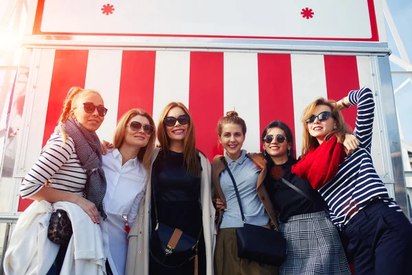 Beautiful group of women having fun — 스톡 사진