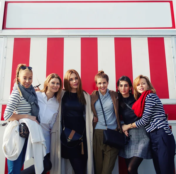 Beautiful group of women having fun — 图库照片