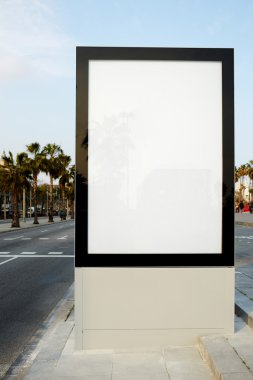 Boş billboard açık havada