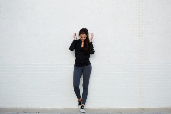 Mujer joven atractiva y deportiva — Foto de Stock