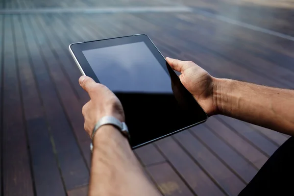 Male person using digital tablet — Stock Photo, Image