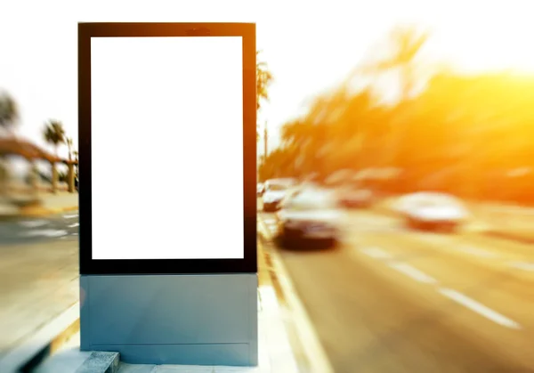 Рекламний щит з копіювальним простором під час заходу сонця — стокове фото
