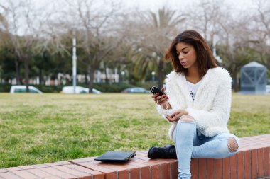 akıllı telefon park holding hipster