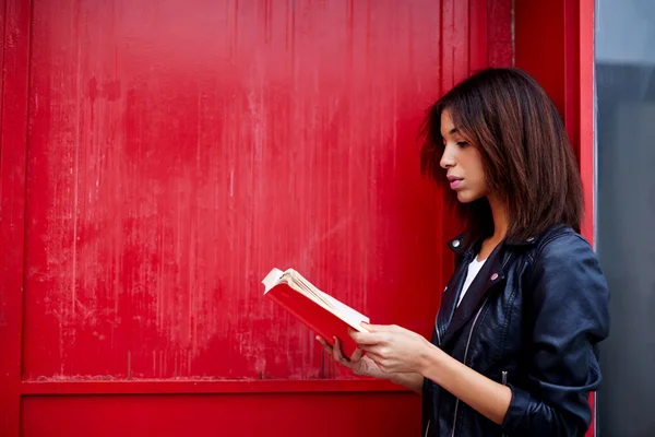 Student reading interesting book — Stock Photo, Image