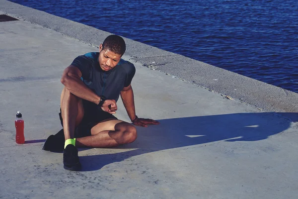 Runner having rest after workout — 图库照片