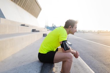 Yakışıklı erkek atlet