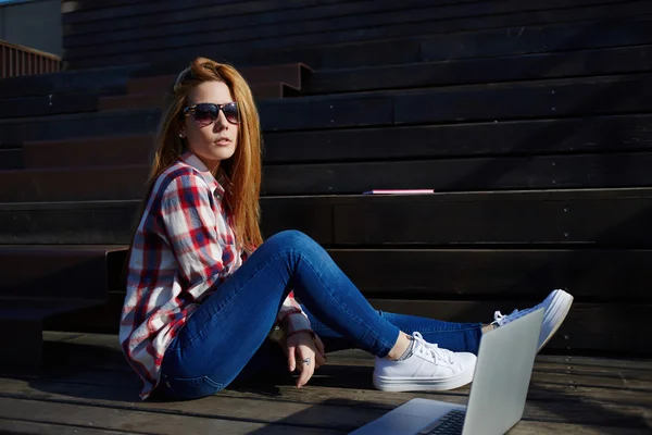 Hipster girl work on laptop computer — Stock Photo, Image