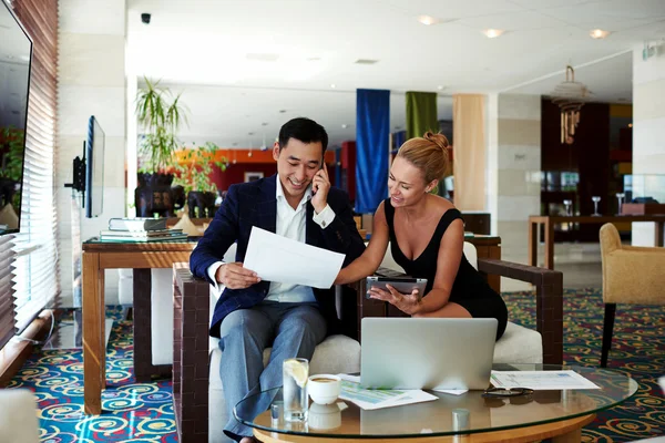 Business people preparing for the conference — Stock Photo, Image