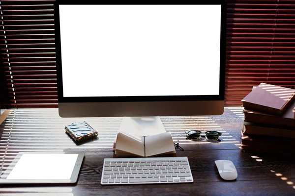 Work space with pc computer  and digital tablet — Stockfoto