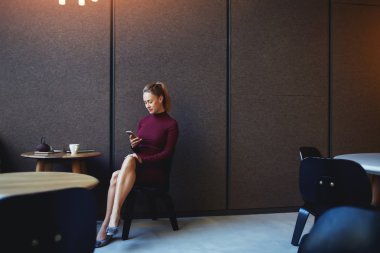 cep telefonunda sohbet Umman