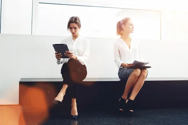 Young businesswomen in office — Stock Photo, Image