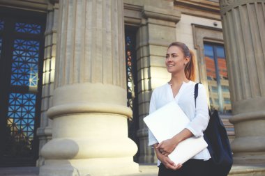 woman traveler with netbook