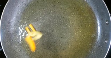 Stir-Frying karışık Alfabe harf, kelime Öğle Yemeği