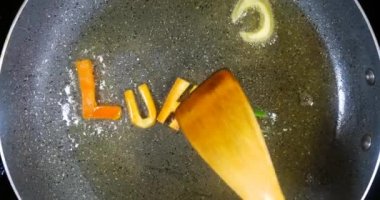 Stir-Frying karışık Alfabe harf, kelime Öğle Yemeği