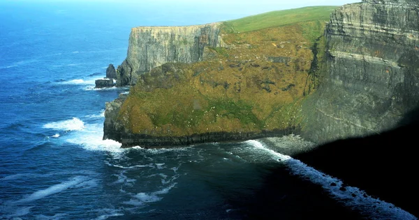 Klippor av moher i grevskapet Clare, Irland — Stockfoto