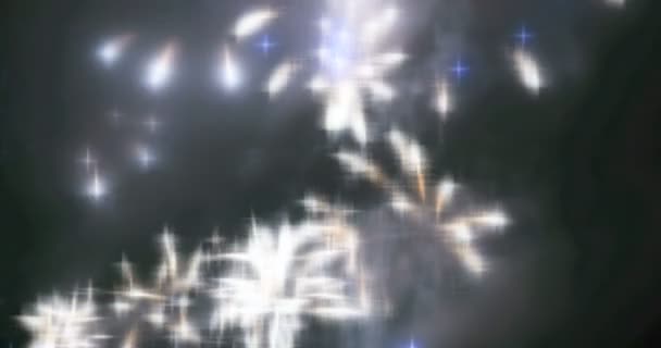 Világítás homályos tündér tűzijáték háttérrel. — Stock videók