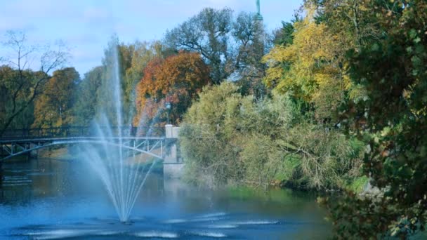 Fountain  in the park of Riga, Latvia — Stock Video