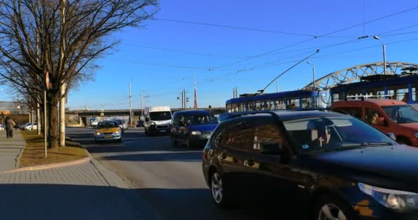 Atascos de tráfico borroso en la ciudad, carretera, hora punta — Vídeos de Stock